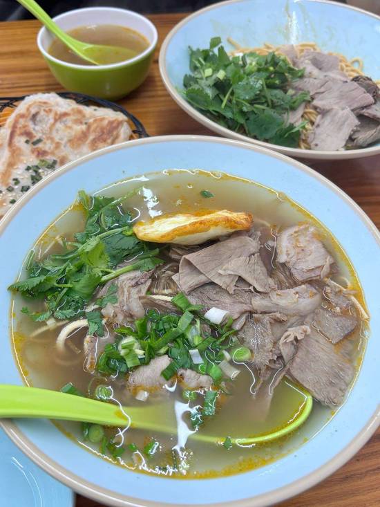 Duck Blood and Vermicelli Lamb Soup (羊肉粉丝遇上鸭血汤)